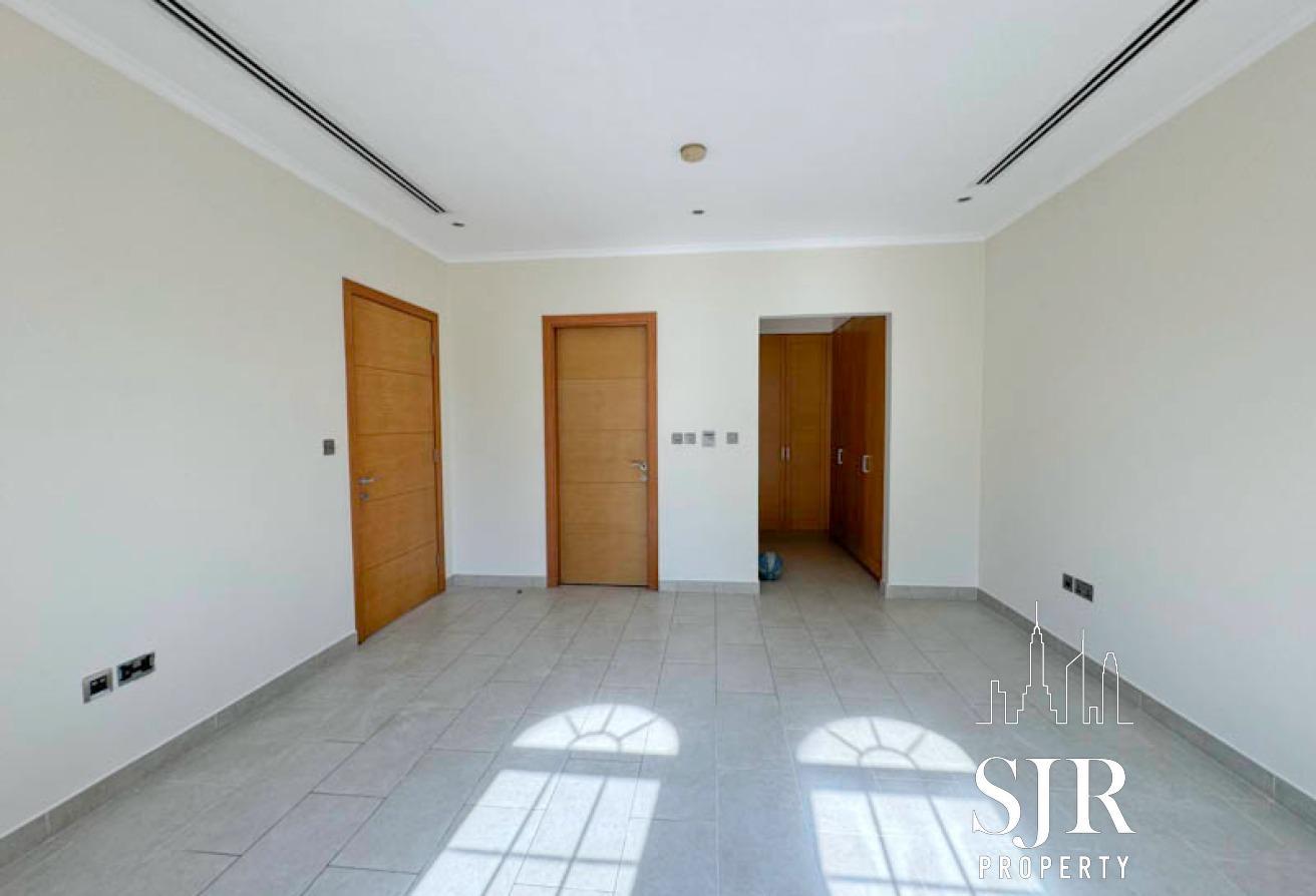 4 bedrooms | bedroom downstairs | NO cables photo 29