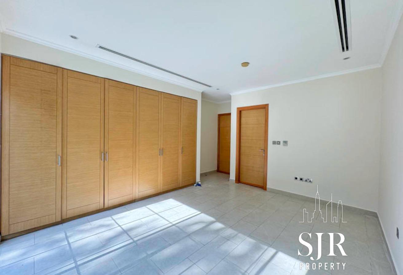 4 bedrooms | bedroom downstairs | NO cables photo 13