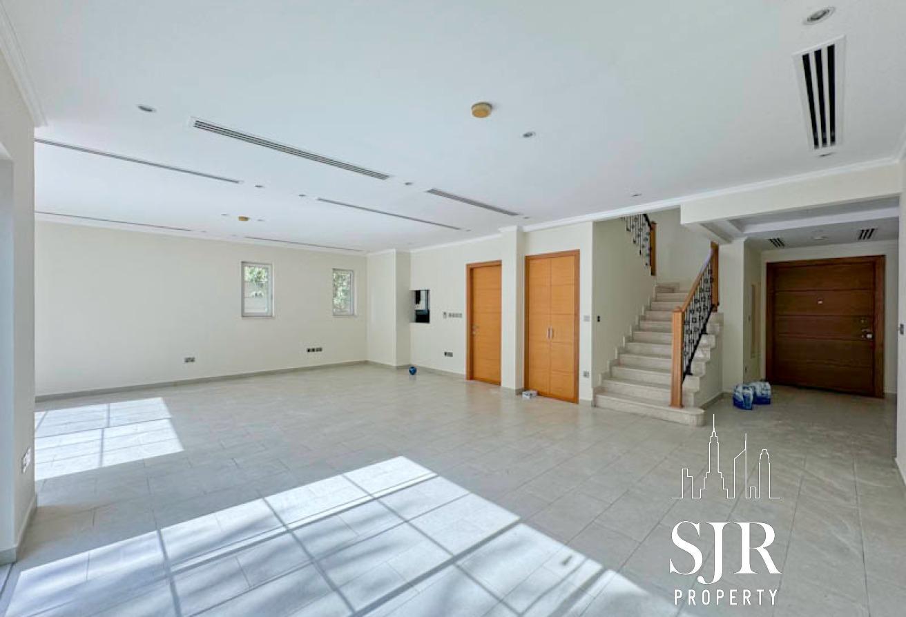 4 bedrooms | bedroom downstairs | NO cables photo 7
