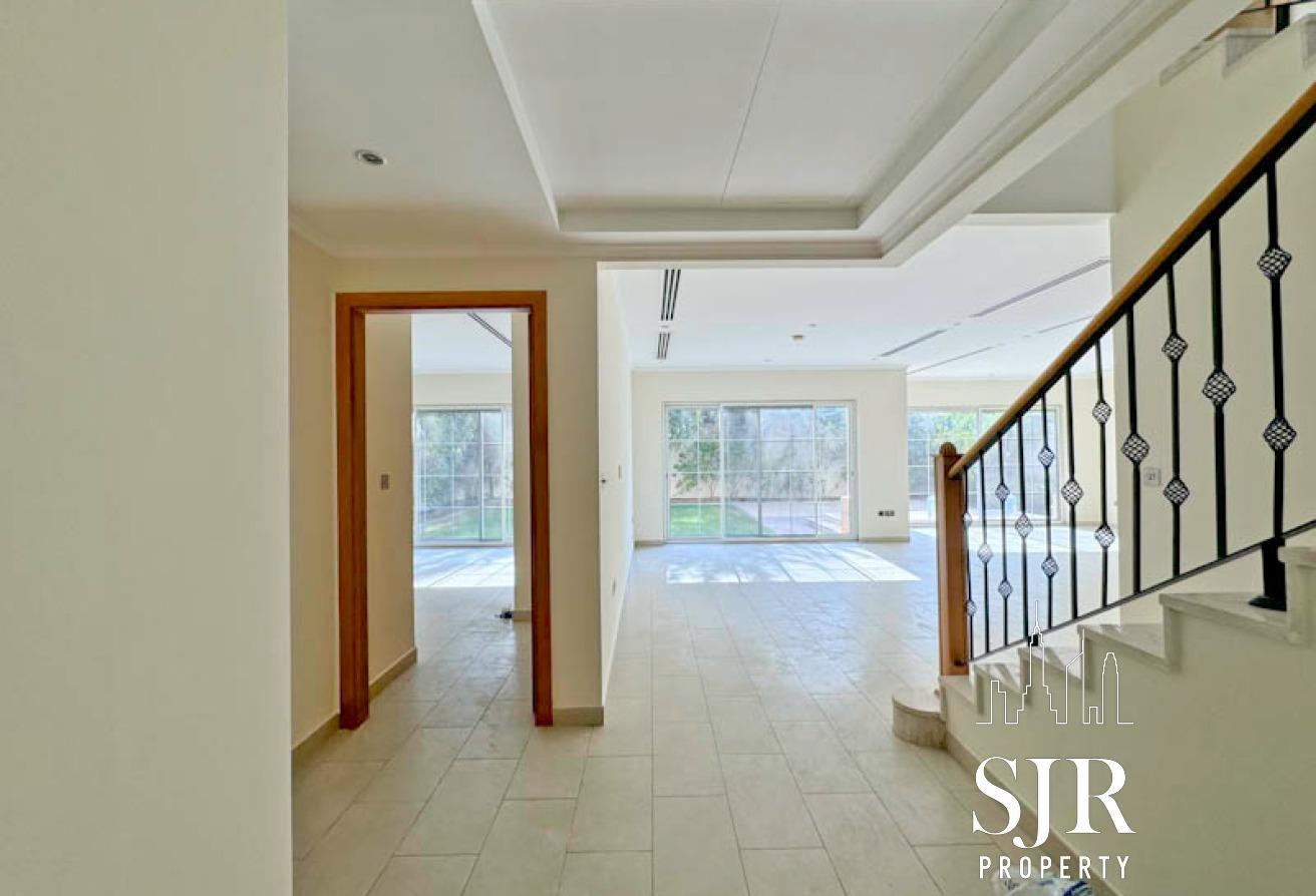 4 bedrooms | bedroom downstairs | NO cables photo 9