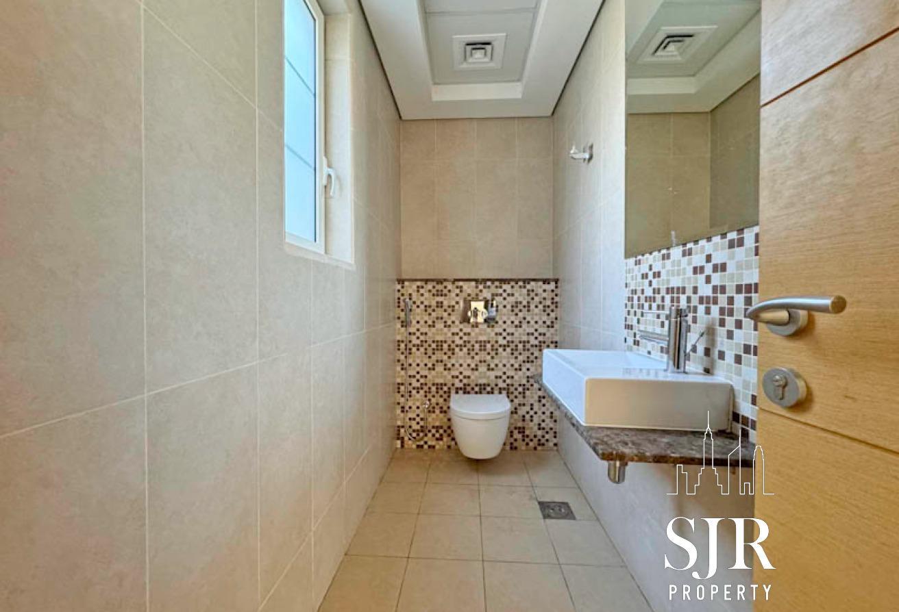4 bedrooms | bedroom downstairs | NO cables photo 16