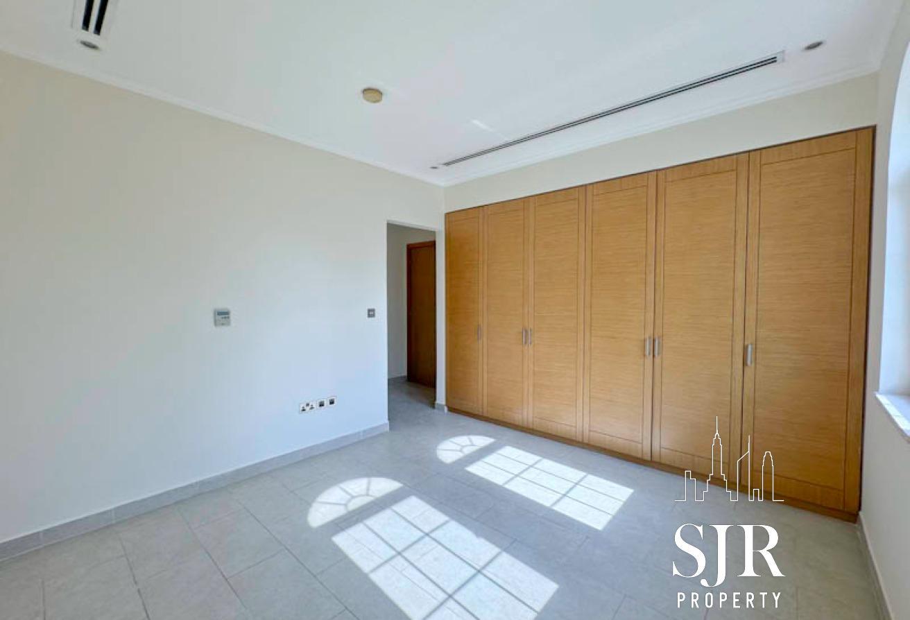 4 bedrooms | bedroom downstairs | NO cables photo 26