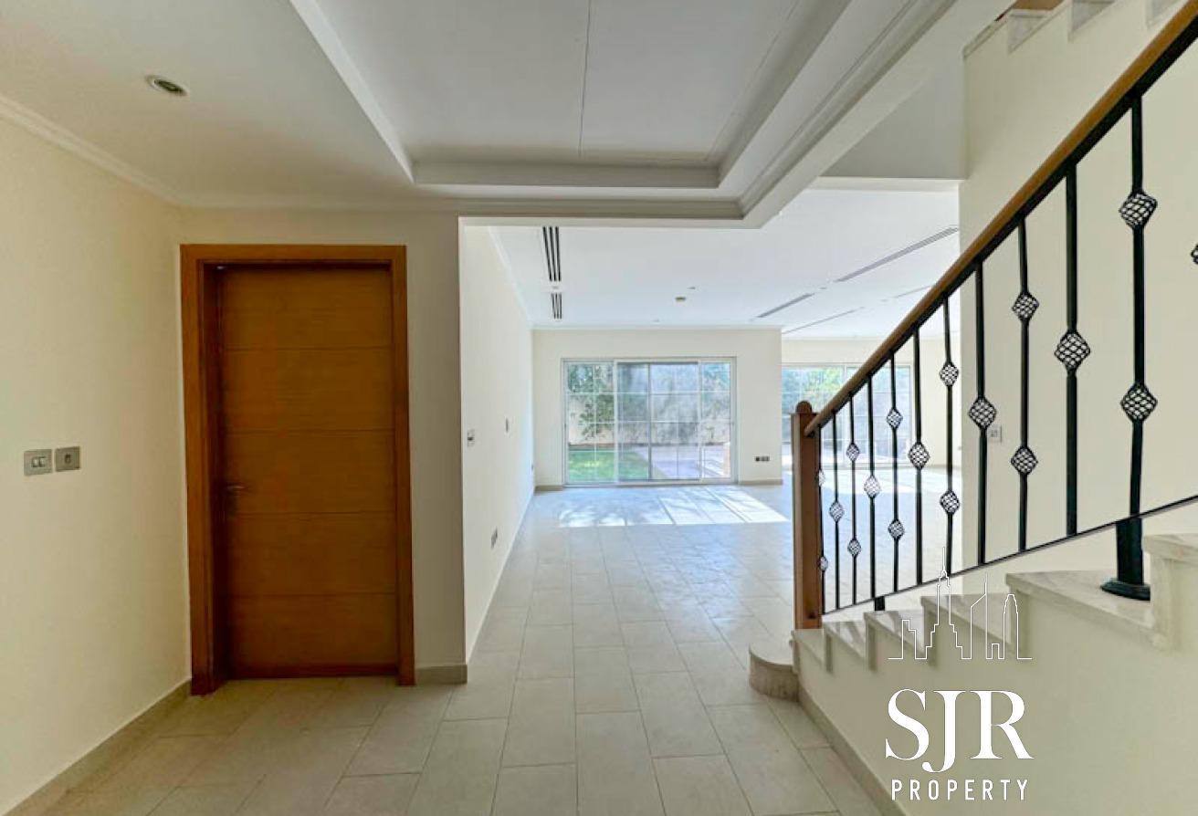 4 bedrooms | bedroom downstairs | NO cables photo 10