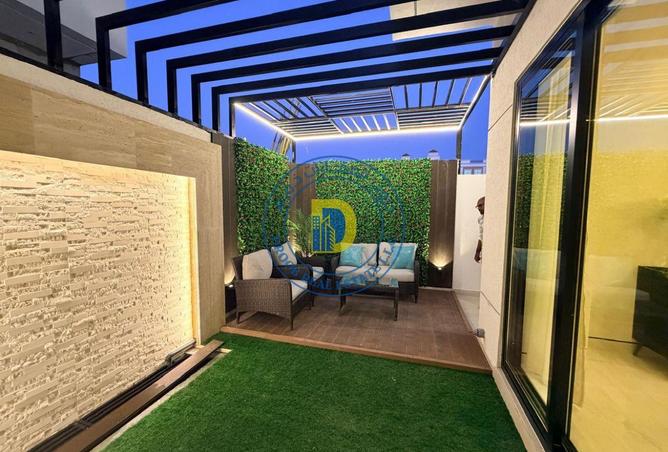 77800037 - Property Image 2