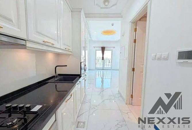 122460980 - Property Image 2