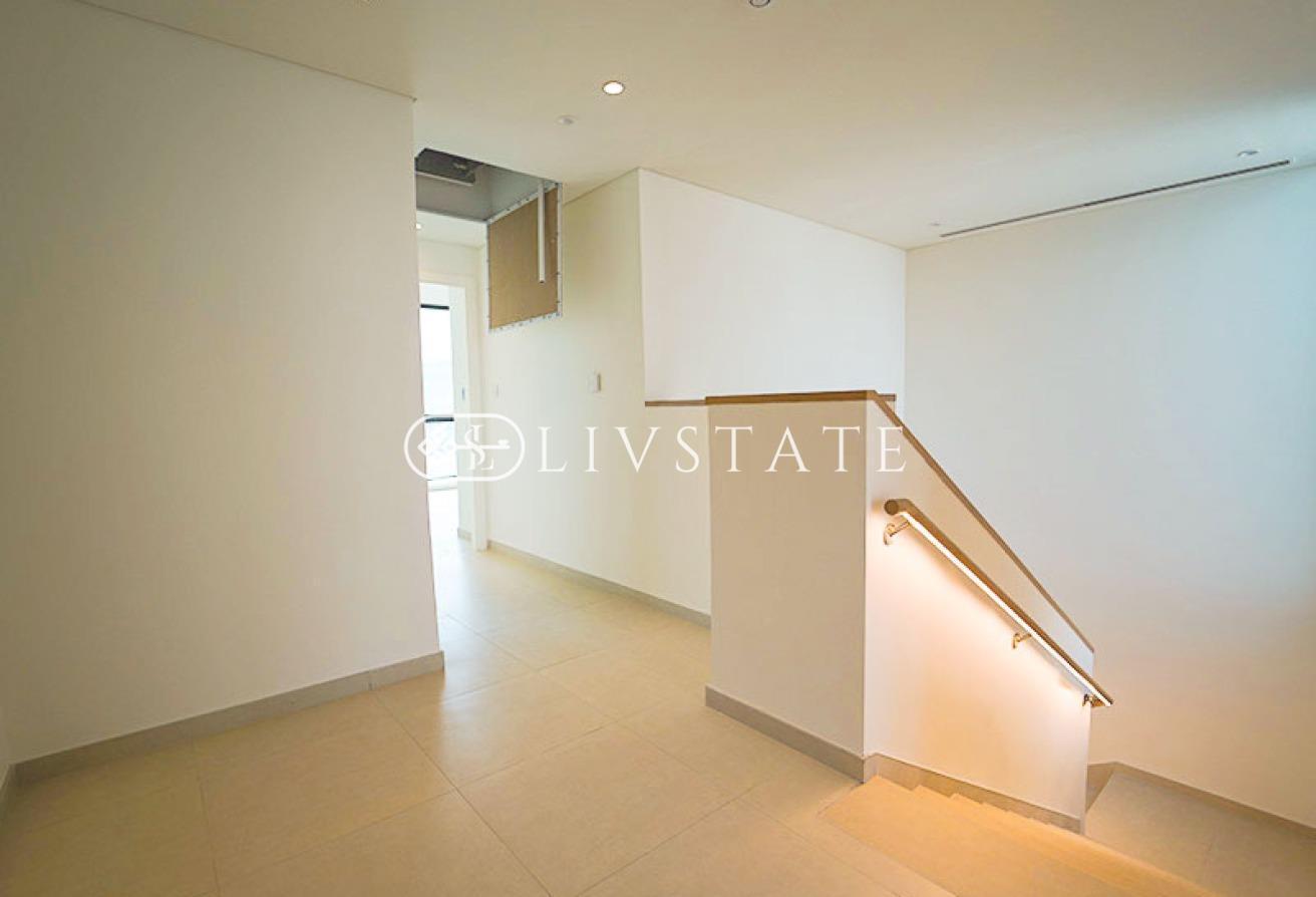Modern 3 BR Townhouse | Spacious | Prime Location photo 5