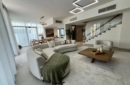 فيلا - 5 غرف نوم - 6 حمامات للبيع في جزيرة الشمس - مدينة أجمل مكان - مدينة الواجهة المائية لإمارة الشارقة - الشارقة