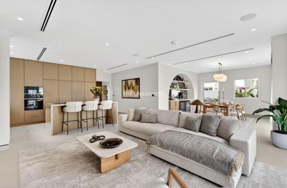 Villa - 5 - 6 for sale in Terra Nova - Arabian Ranches - Dubai