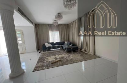 Apartment - 3 Bedrooms - 4 Bathrooms for rent in Al Safa 2 Villas - Al Safa 2 - Al Safa - Dubai