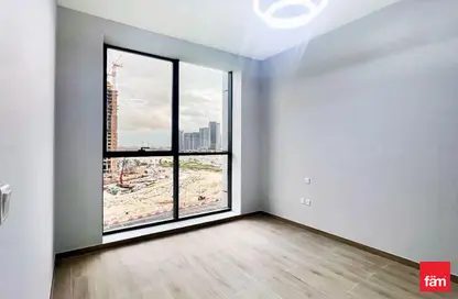 شقة - 2 غرف نوم - 3 حمامات للايجار في برج سينشري - الخليج التجاري - دبي