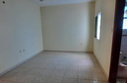 Apartment - 2 Bedrooms - 1 Bathroom for rent in Abu Shagara building - Abu shagara - Sharjah