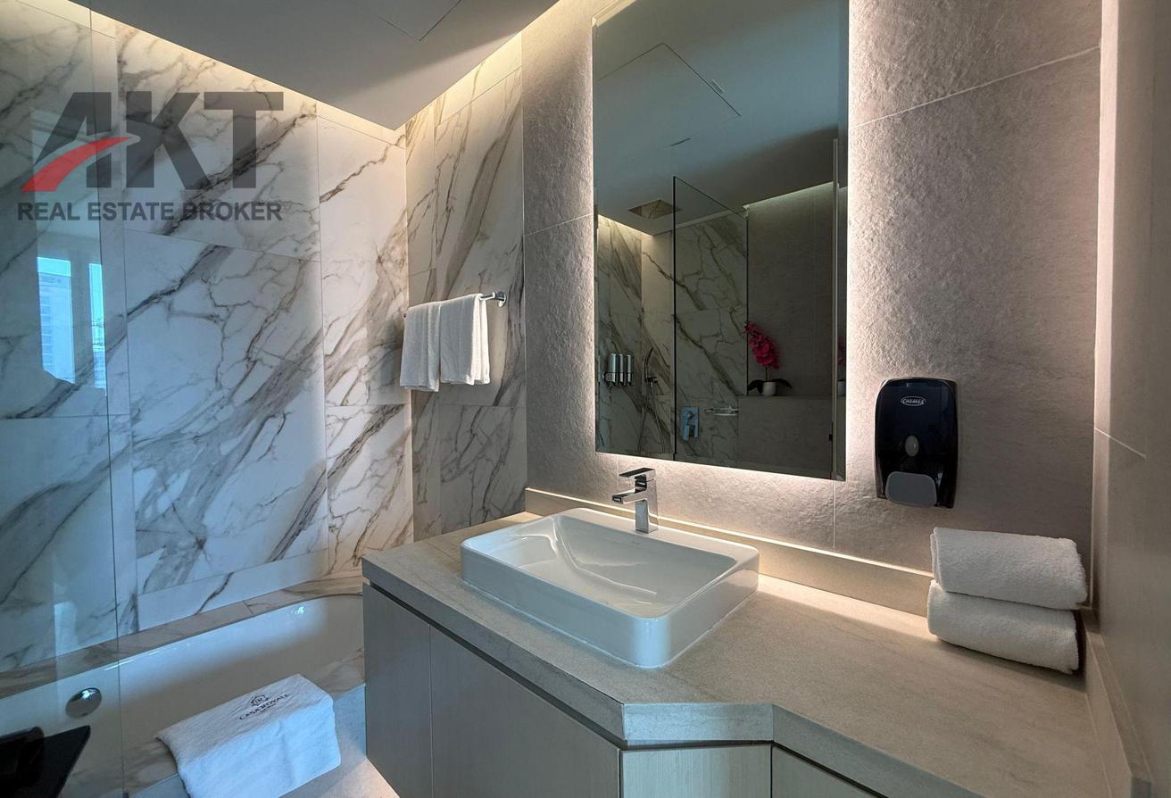 FULLY FURNISHED 2 BR/MARINA VIEW/MODERN LAYOUT photo 16