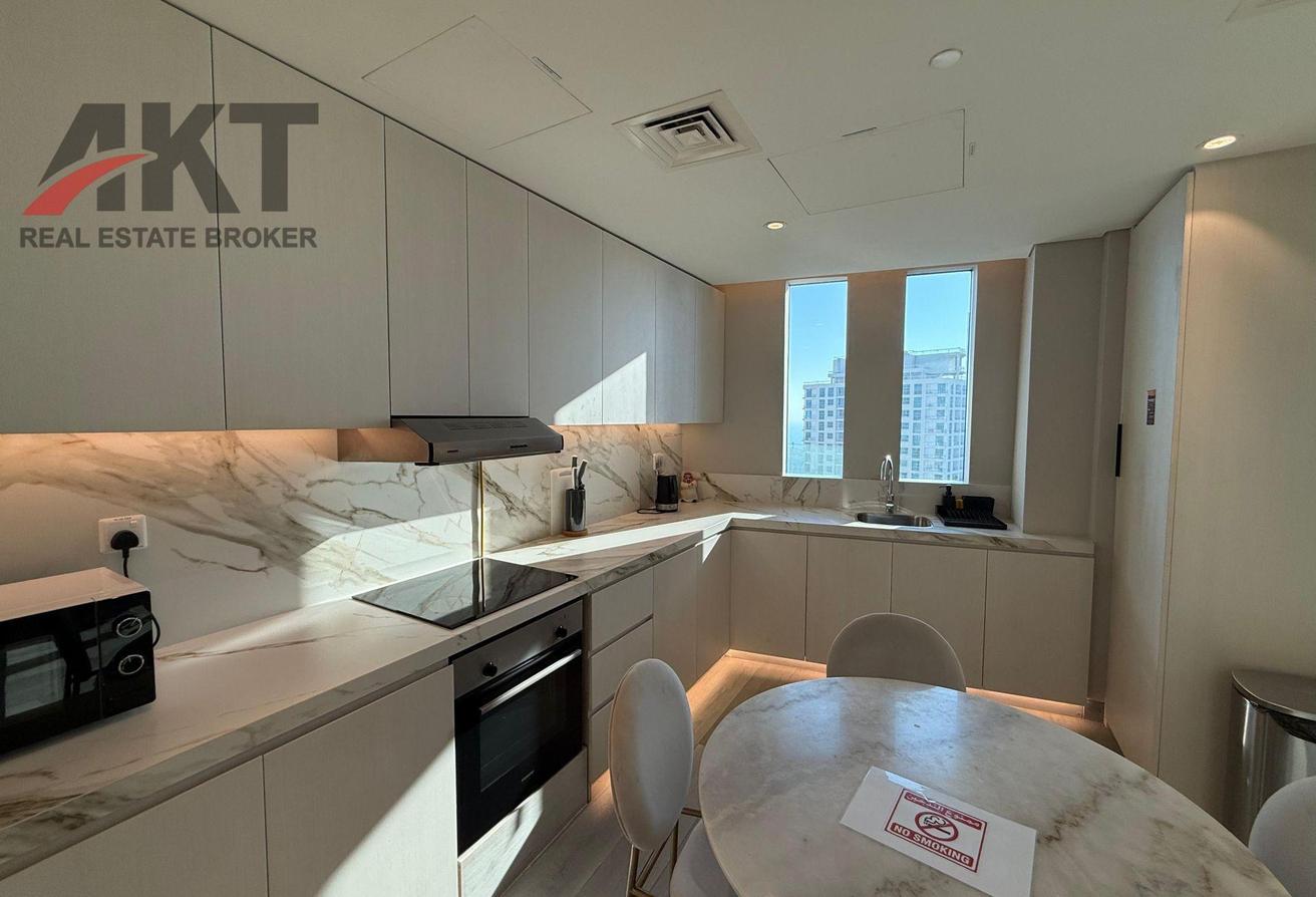 FULLY FURNISHED 2 BR/MARINA VIEW/MODERN LAYOUT photo 13
