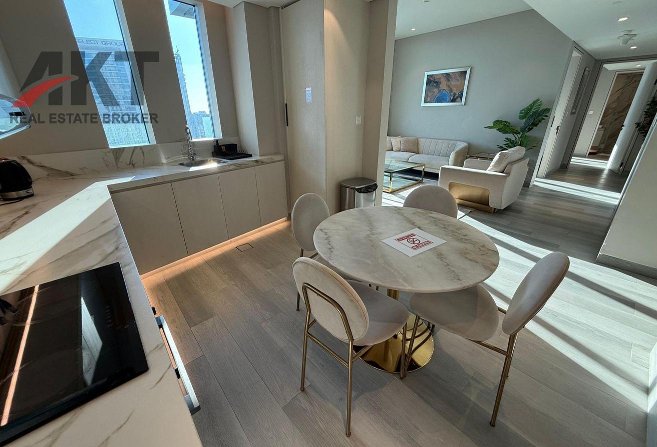 FULLY FURNISHED 2 BR/MARINA VIEW/MODERN LAYOUT photo 12
