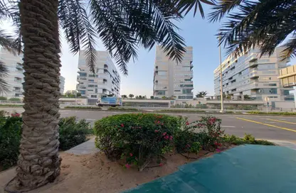 متجر - استوديو للايجار في P2751 - شاطئ الراحة - أبوظبي