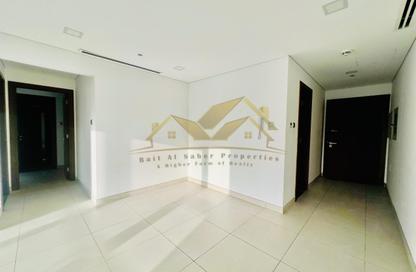 Apartment - 1 Bedroom - 2 Bathrooms for rent in Jumeirah Garden City - Al Satwa - Dubai