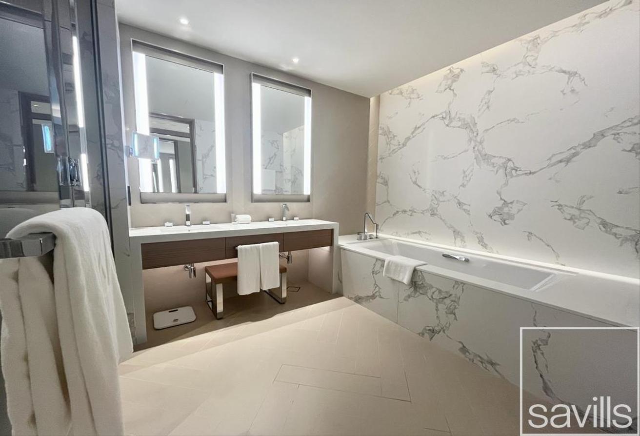 Skyline Serenity | Luxury Living | Prime Location photo 7