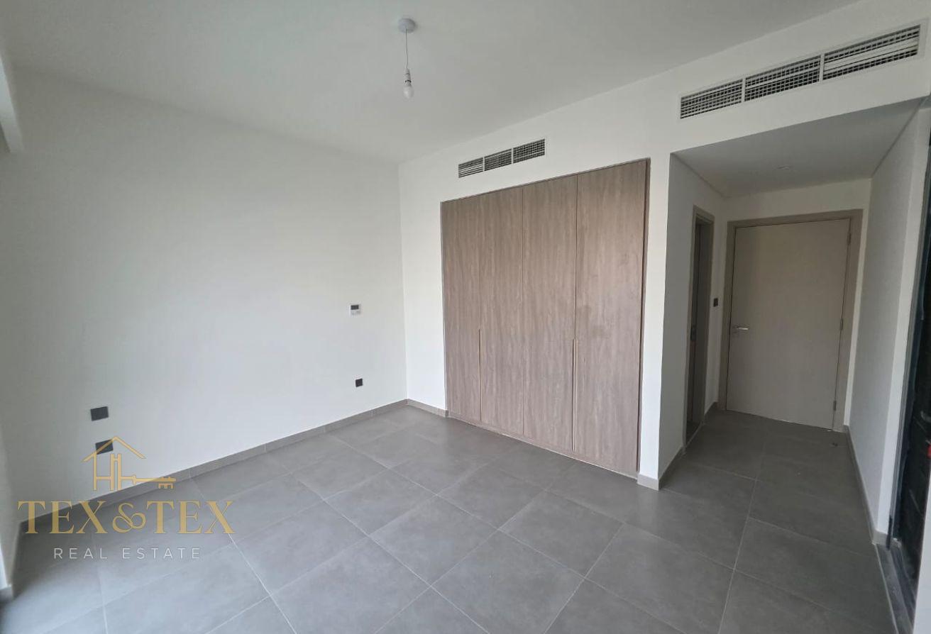 SPACIOUS |CORNER UNIT | 4 BED photo 4