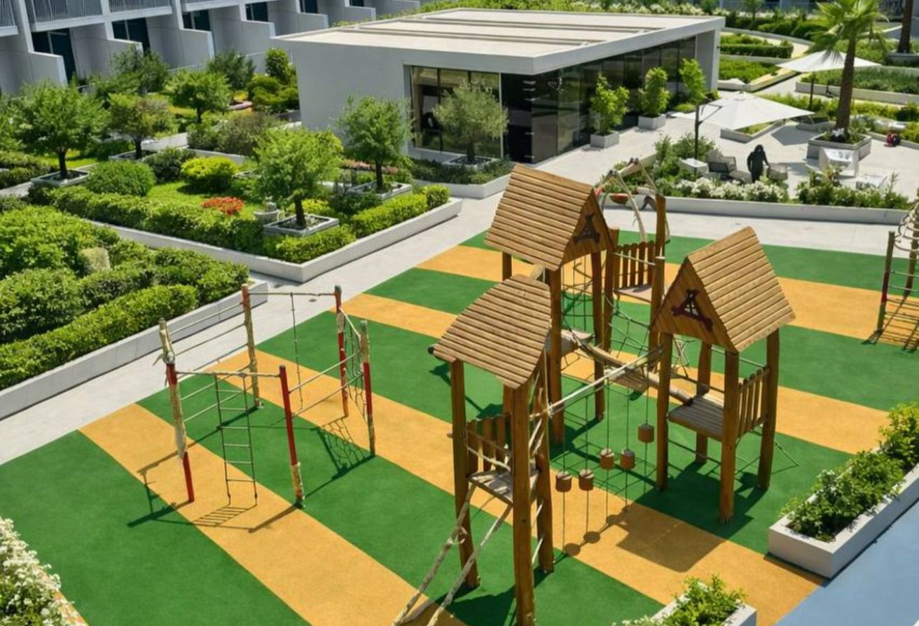 BALCONY | OPEN-PLAN LIVING | MODERN GYM - 14