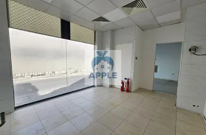 Shop - Studio - 1 Bathroom for rent in Muwailih Building - Muwaileh - Sharjah