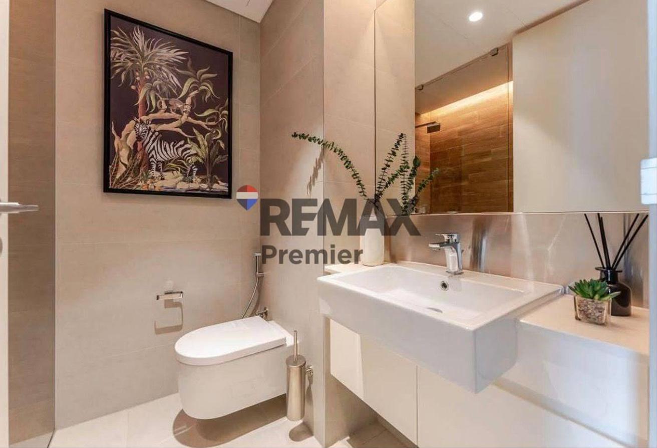 3BR + Maid | Sea View | Designer-Furnished photo 10