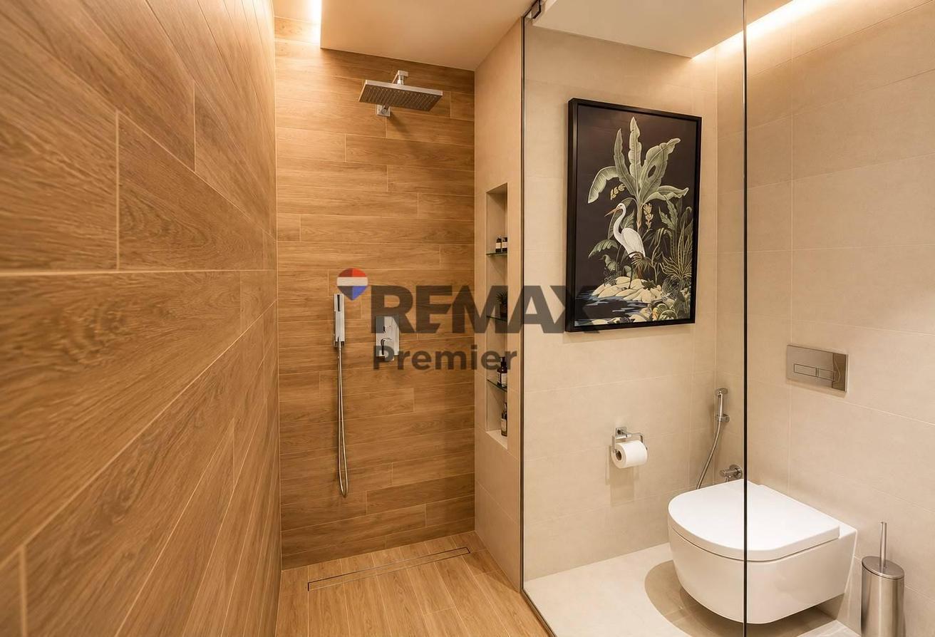 3BR + Maid | Sea View | Designer-Furnished photo 12
