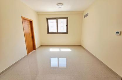 Apartment - 1 - 2 for rent in Fire Station Road - Muwaileh - Sharjah