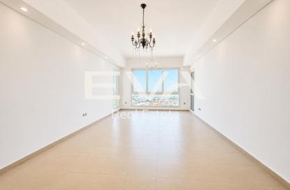 Apartment - 3 Bedrooms - 4 Bathrooms for rent in Marina Residences 3 - Marina Residences - Palm Jumeirah - Dubai