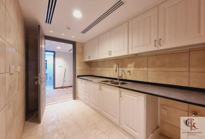 تصميم مذهل لشقة مكونة من غرفتي نوم وغرفة معيشة | تكييف مركزي | بالقرب من الحديقة