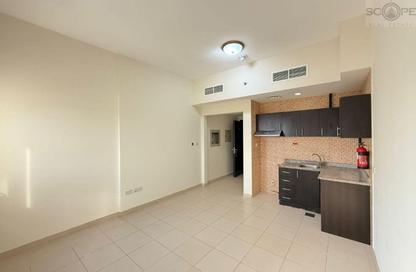 Apartment - Studio - 1 Bathroom for rent in Silicon Gates 4 - Silicon Gates - Dubai Silicon Oasis - Dubai