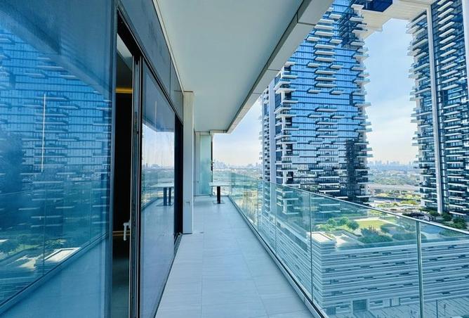 مفروشة بالكامل | شرفة كبيرة | إطلالات على أفق المدينة ومعالمها