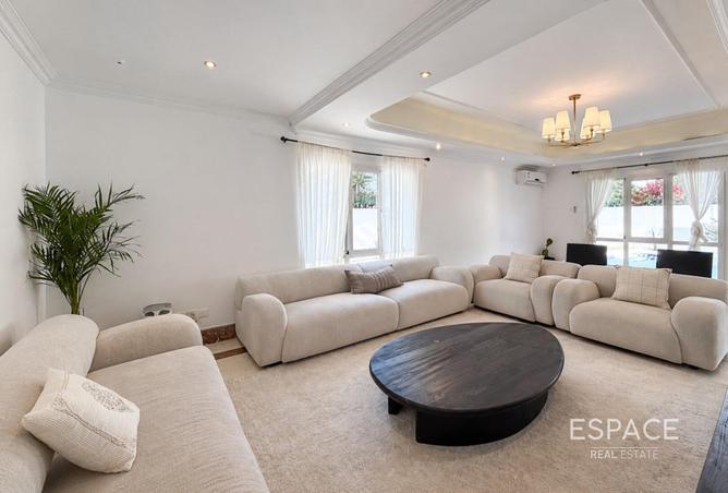 91806052 - Property Image 3