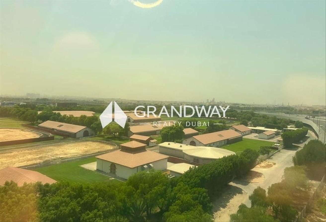 Bright 1BR | Great Amenities | Contemporary Living photo 16