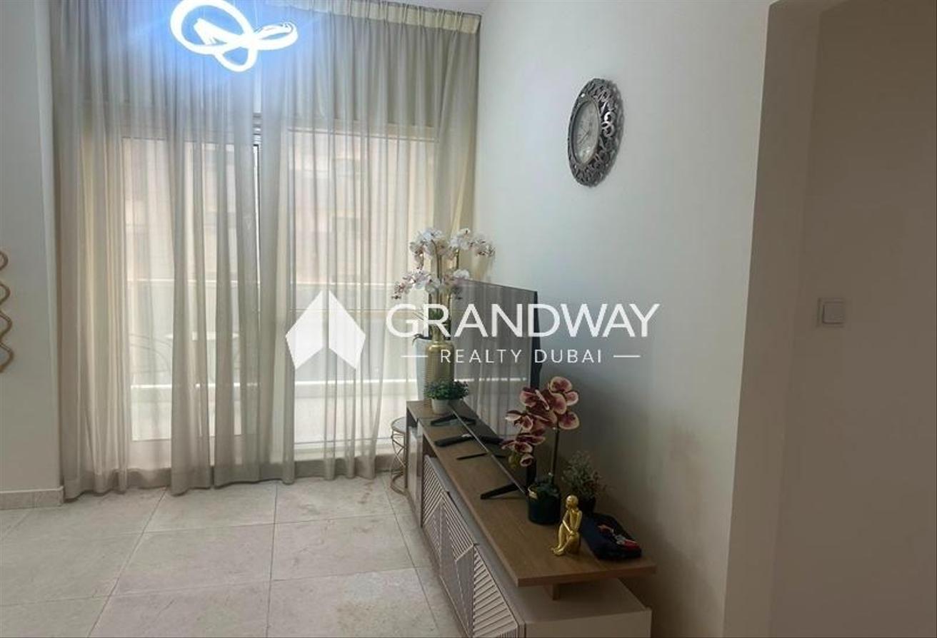 Bright 1BR | Great Amenities | Contemporary Living photo 14