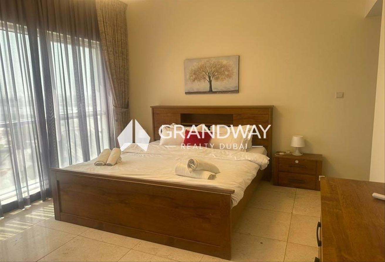 Bright 1BR | Great Amenities | Contemporary Living photo 10