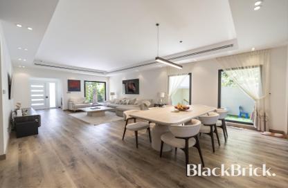 Villa - 4 Bedrooms - 6 Bathrooms for sale in Meadows 7 - Meadows - Dubai Villa - 4 Bedrooms - 6 Bathrooms for sale in Meadows 7 - Meadows - Dubai