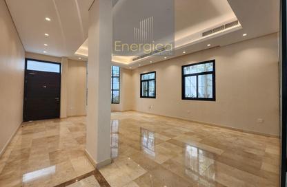 Villa - 5 Bedrooms - 6 Bathrooms for rent in Jumeirah 1 Villas - Jumeirah 1 - Jumeirah - Dubai