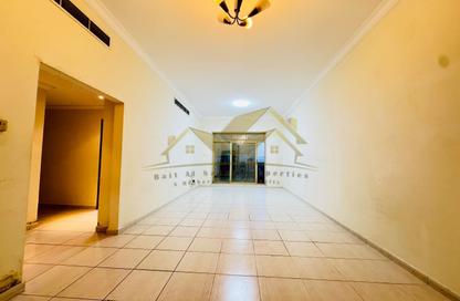 Apartment - 2 Bedrooms - 3 Bathrooms for rent in Al Raffa - Bur Dubai - Dubai