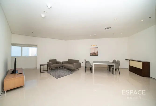 147785408 - Property Image 2