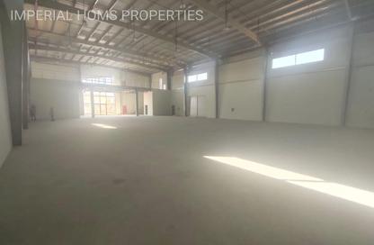 Warehouse - Studio - 2 Bathrooms for rent in Umm Al Thuoob - Umm Al Quwain
