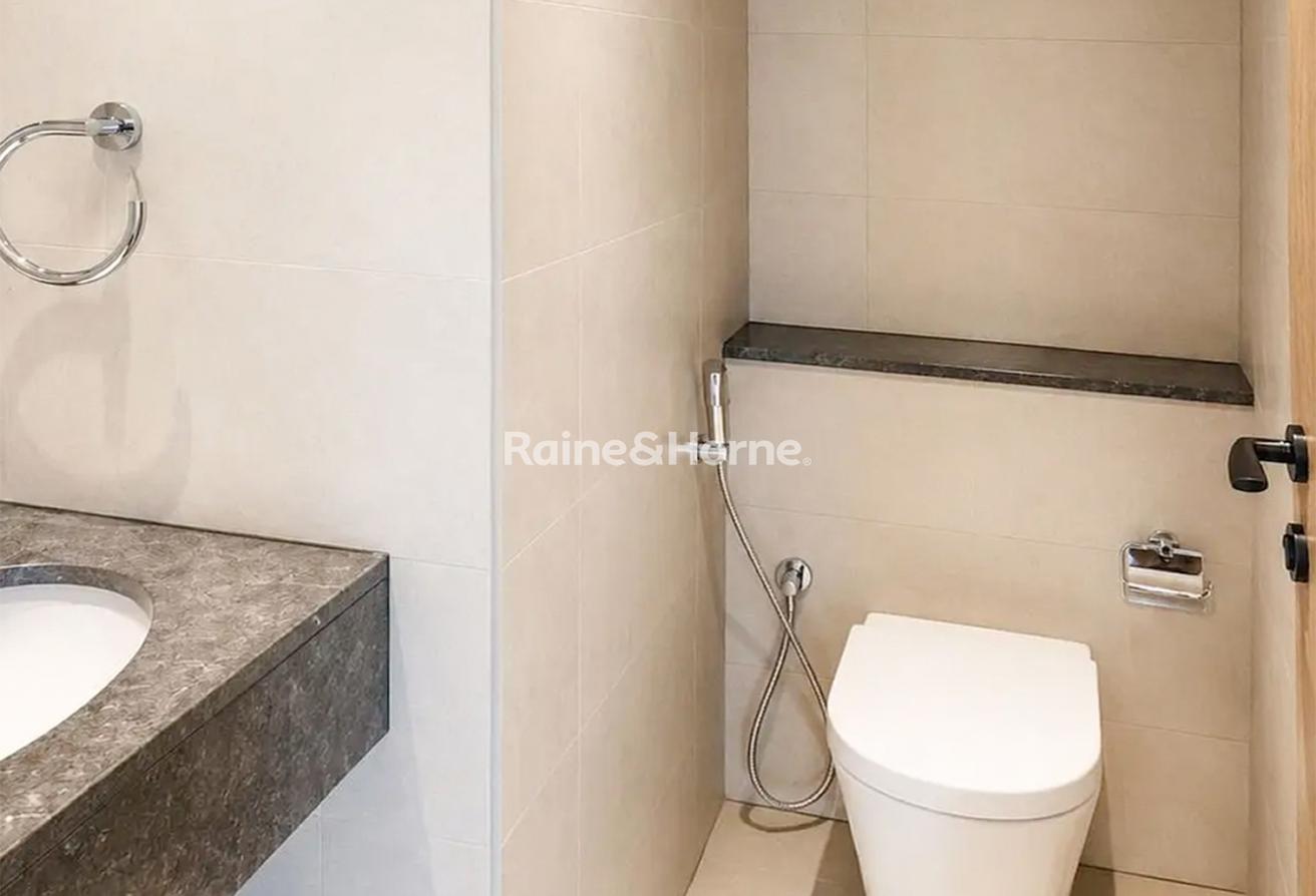 5BR+Maid | End Corner | Huge Plot | 2Mns to Lagoon photo 9