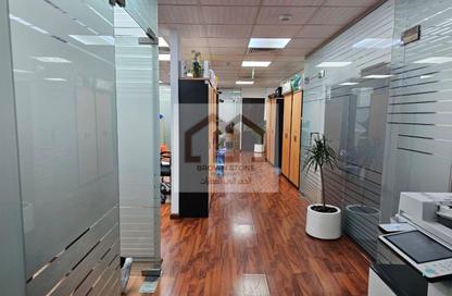 Office Space - Studio for rent in The Regal Tower - Business Bay - Dubai