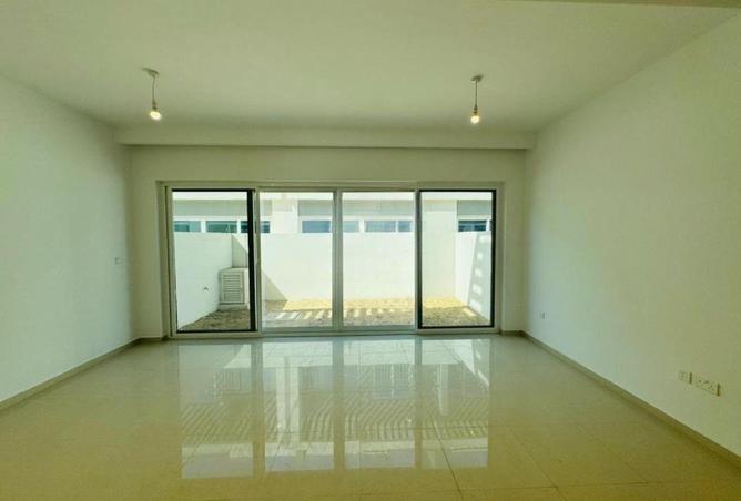 98700059 - Property Image 3