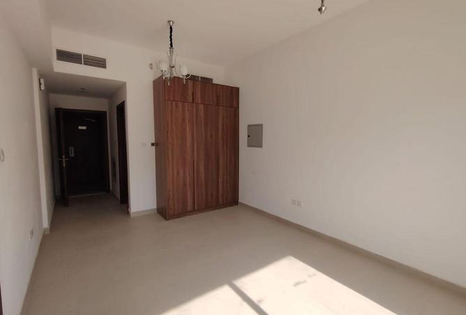 73112807 - Property Image 2