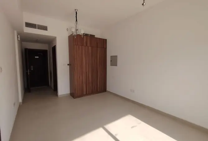 73112807 - Property Image 2