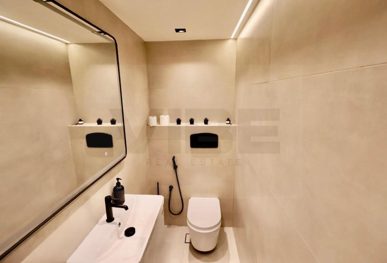 Beachfront Life I Modern Luxury l Available now