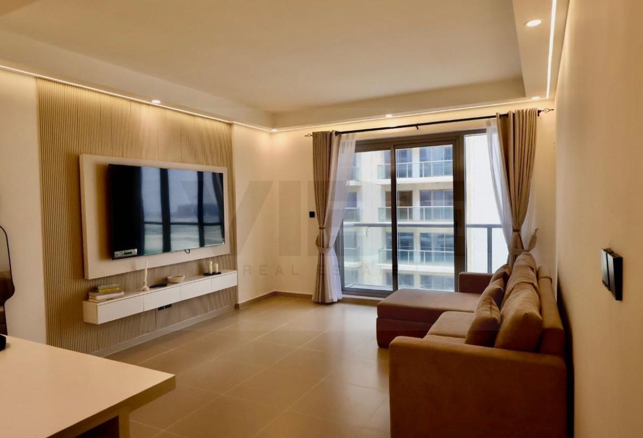 Beachfront Life I Modern Luxury l Available now