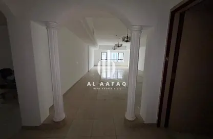 شقة - 3 غرف نوم - 3 حمامات للايجار في شارع التعاون الجديد - التعاون - الشارقة