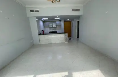 شقة - 2 غرف نوم - 3 حمامات للايجار في شارع التعاون الجديد - التعاون - الشارقة