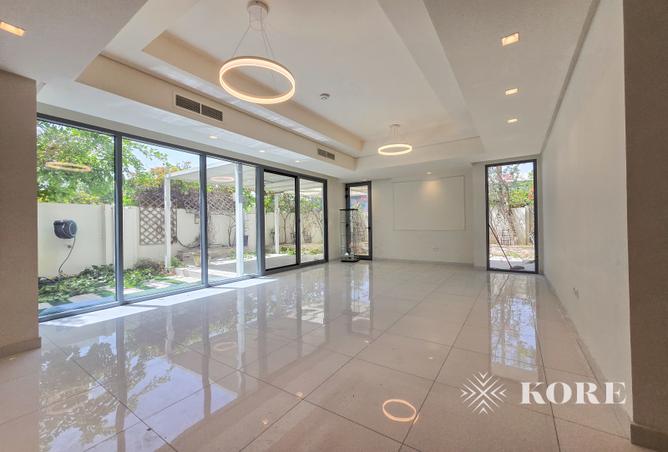 104118373 - Property Image 2